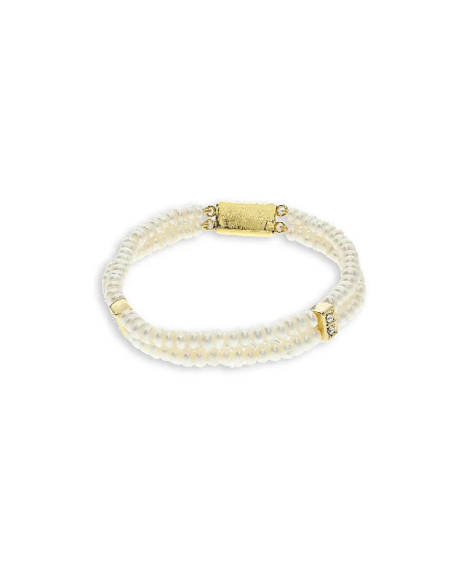 Fashionable Pearl Bracelet