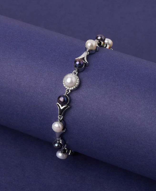 Fashionable Stone Studded Pearl Bracelet