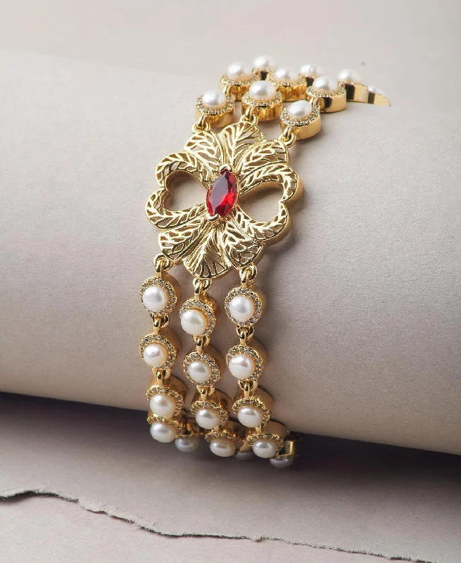 Gorgeous Gold Pearl Bracelet