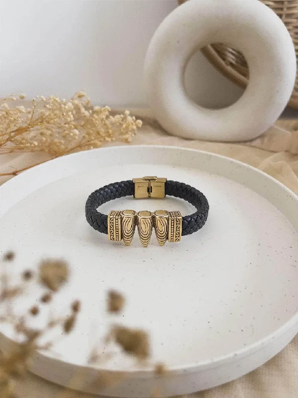 Black Hook Luxury Leather Men Bracelet