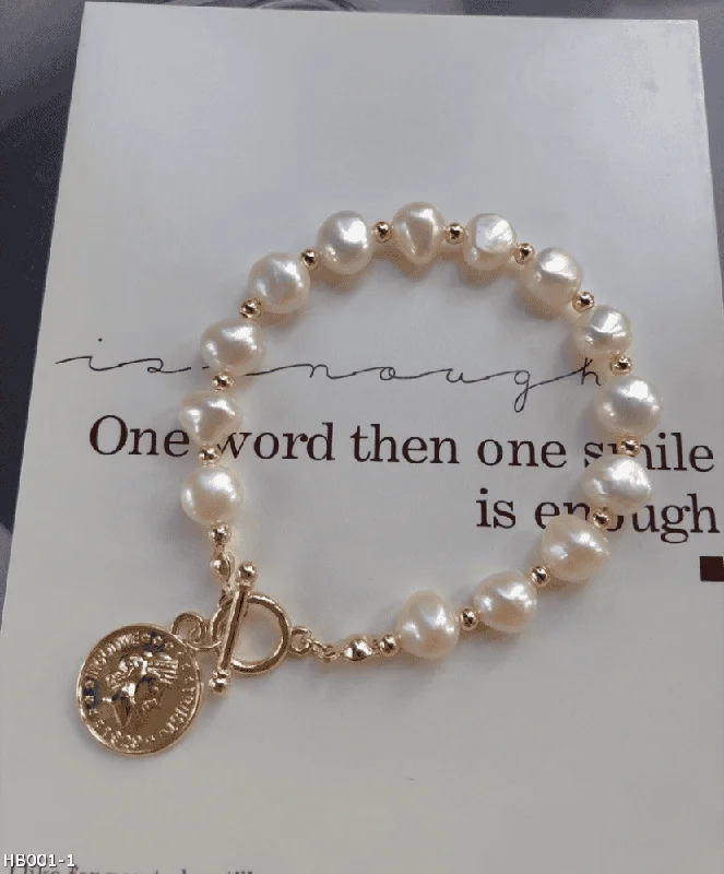 Natural pearls Queen Elizabeth coin bracelet