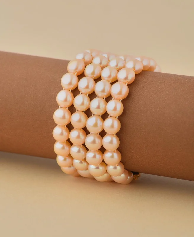 Trendy and elegant Pearl Bracelet