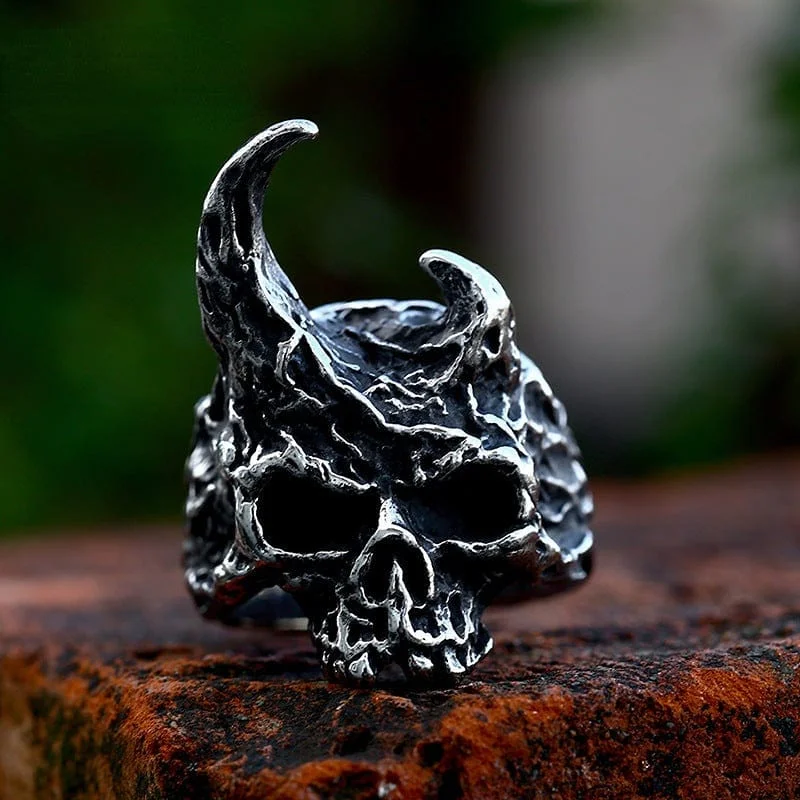 Men's Punk Horned Skull Ring