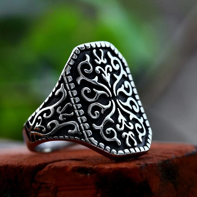 Men's Punk Totem Carving Ring